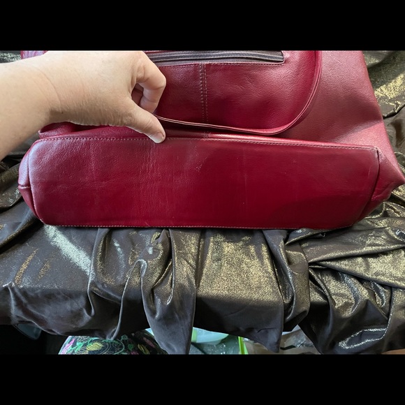 Handmade leather shoulder purse from Ecuador.  Hand made - Picture 9 of 13